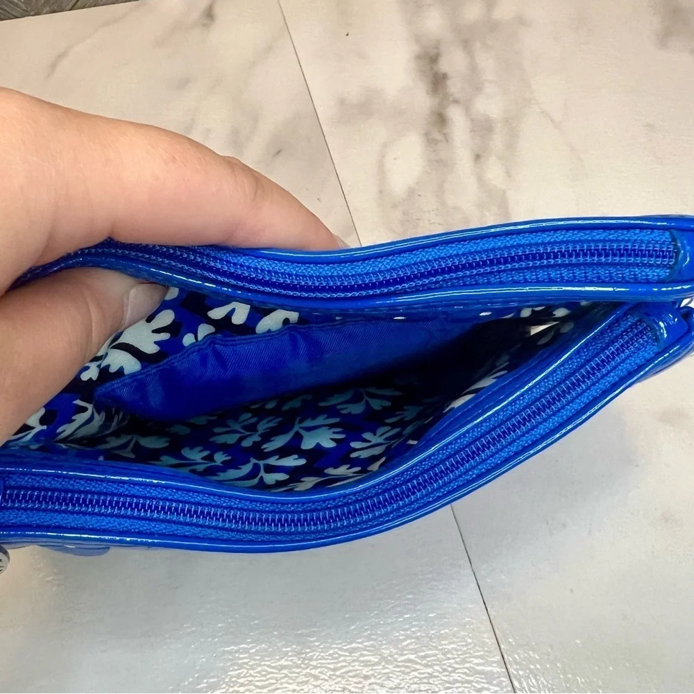 VERA BRADLEY frill Twice as Nice Cosmetic Clutch Blue Lagoon blue white
